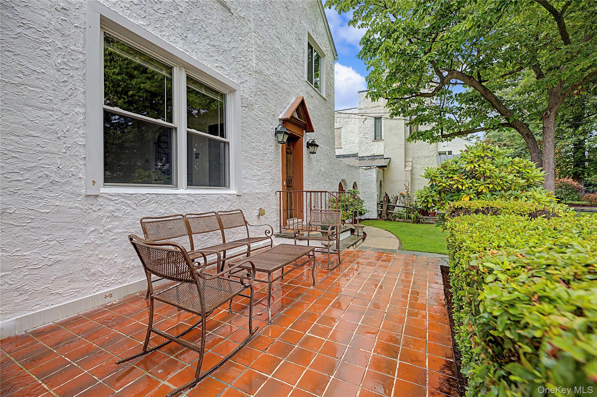 25 Longmeadow Road Property Photo 4