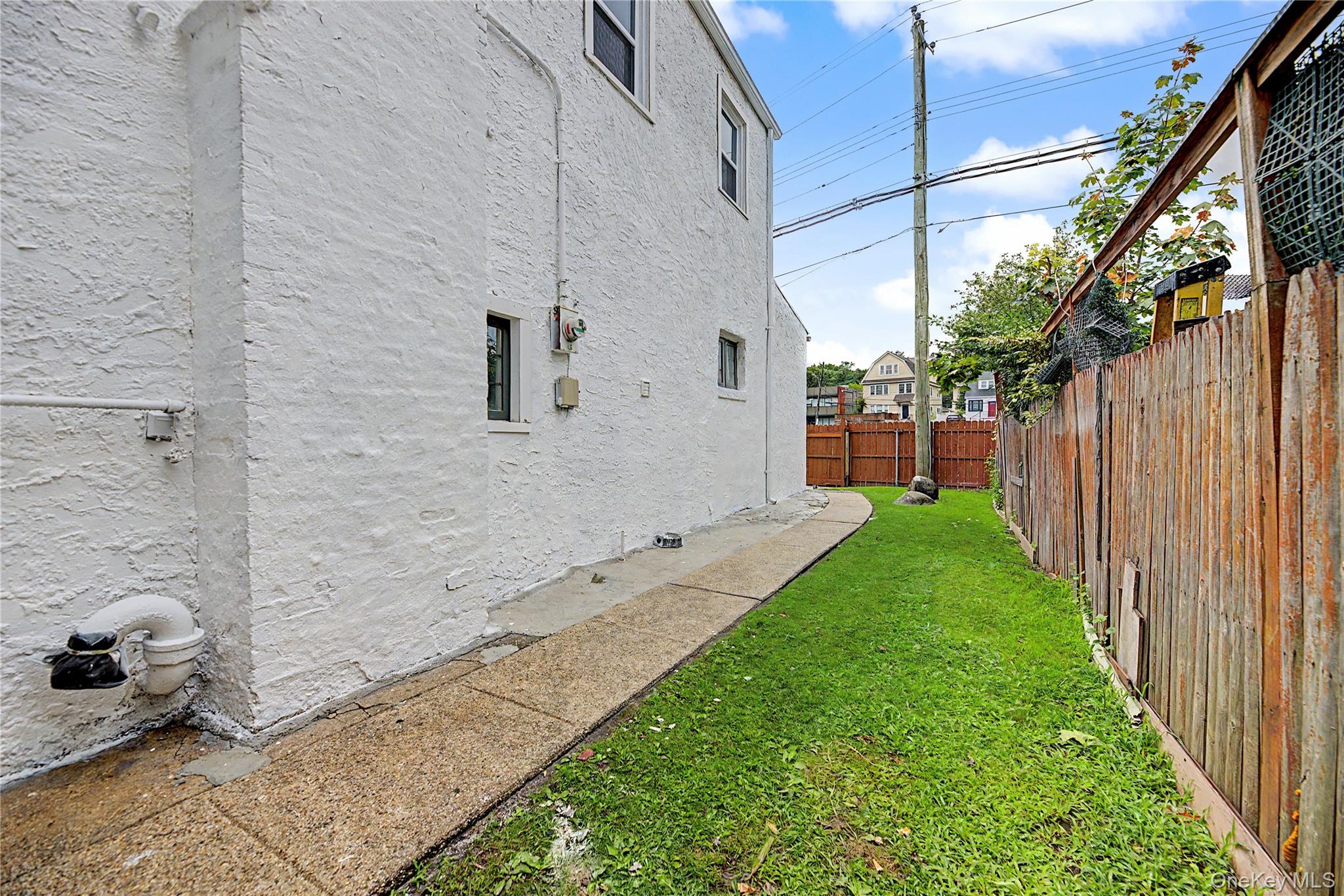 25 Longmeadow Road Property Photo 6