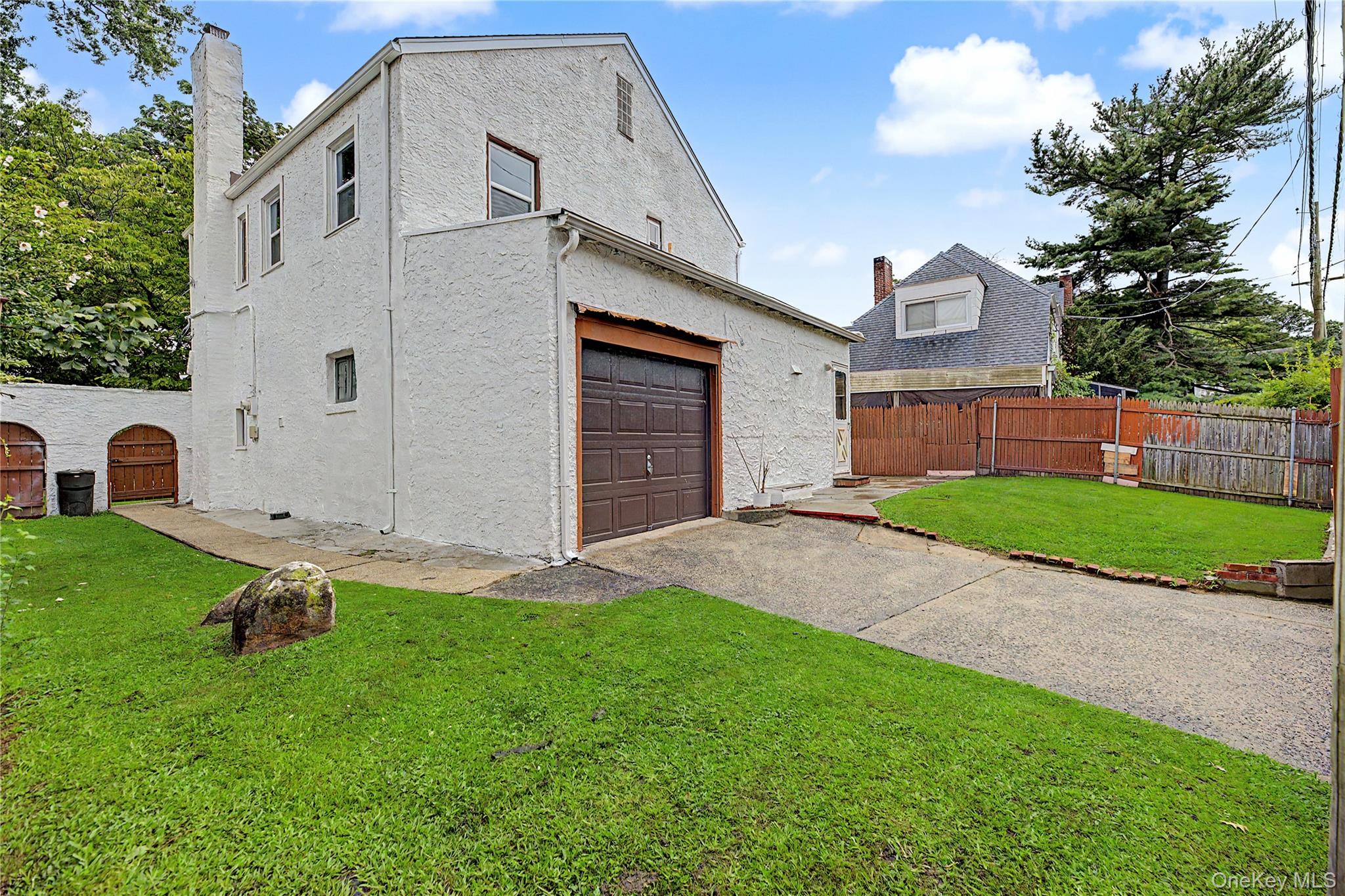 25 Longmeadow Road Property Photo 7