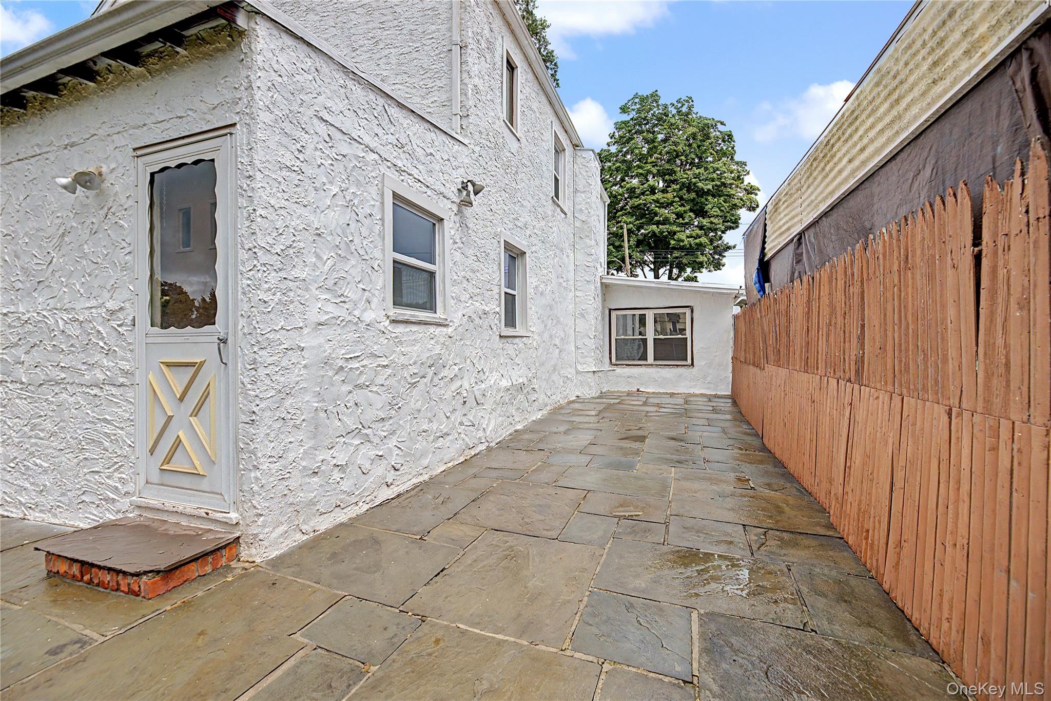 25 Longmeadow Road Property Photo 9