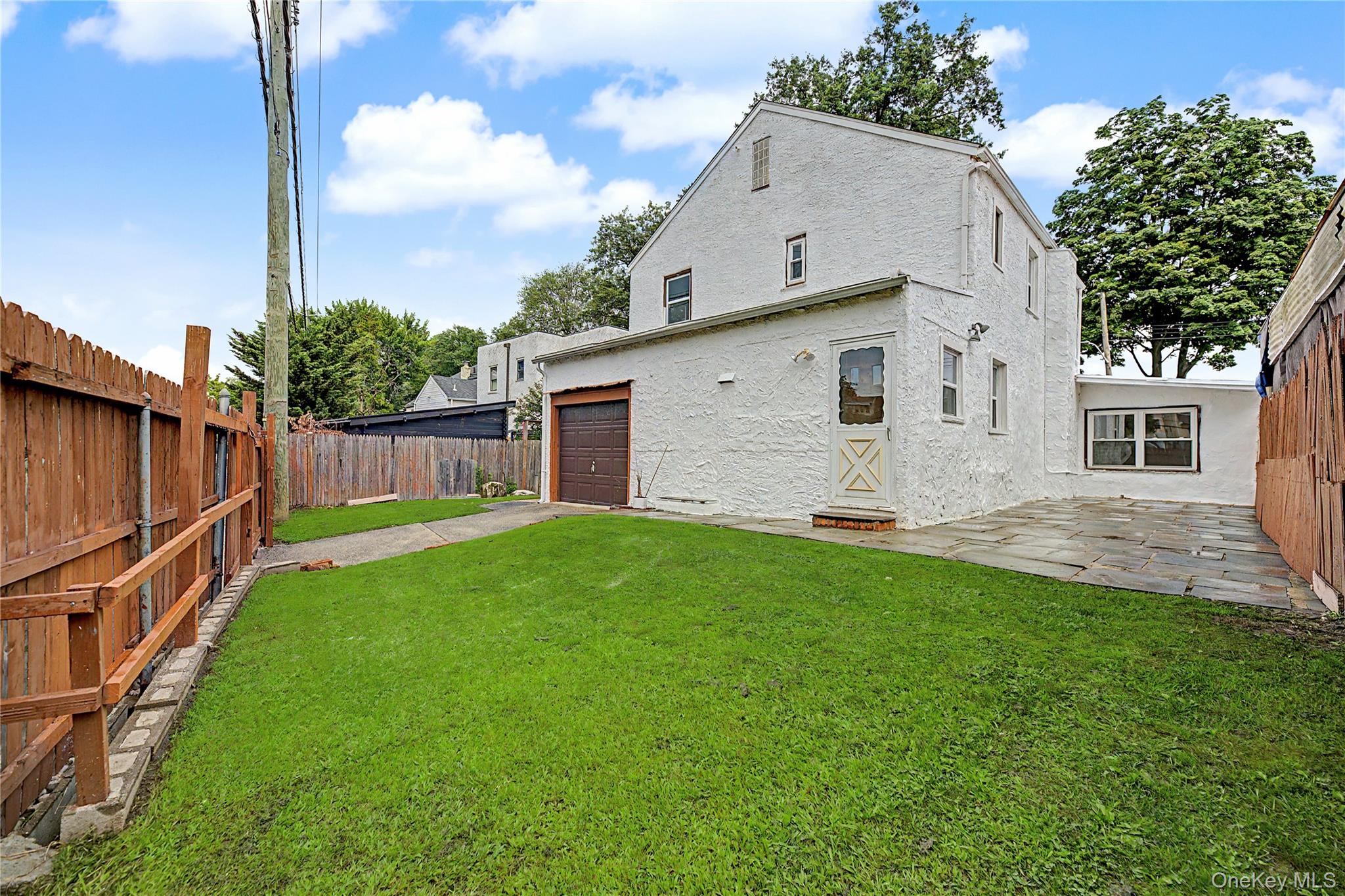 25 Longmeadow Road Property Photo 11