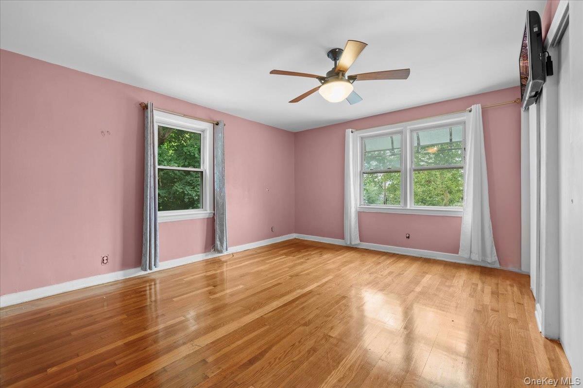 2351 Kingsland Avenue Property Photo 13