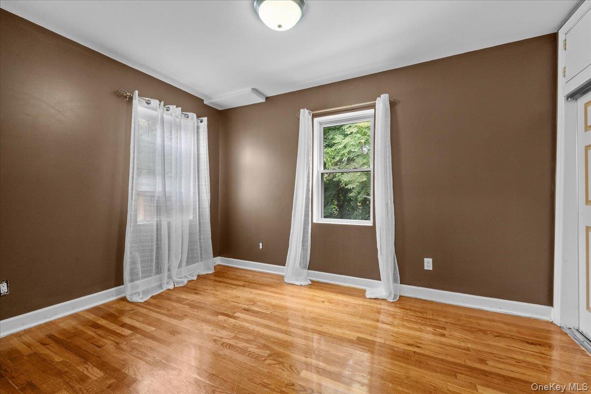 2351 Kingsland Avenue Property Photo 15