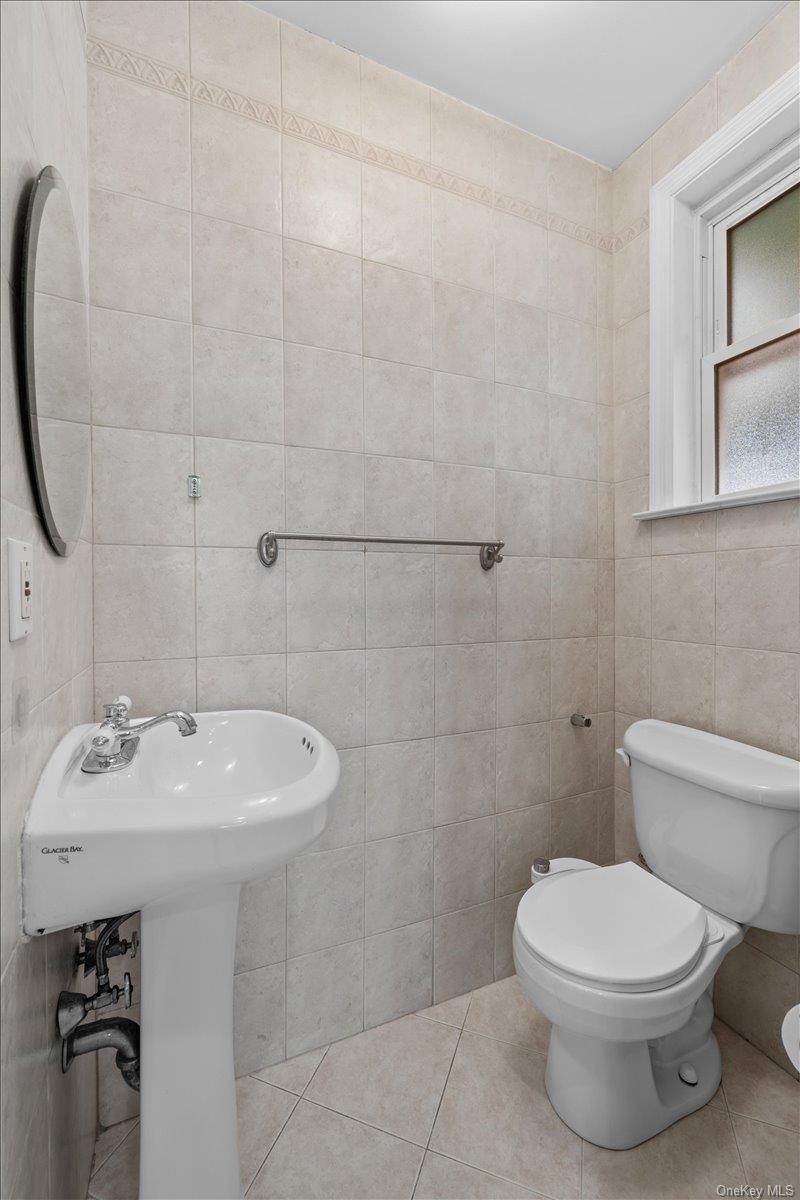 2351 Kingsland Avenue Property Photo 19