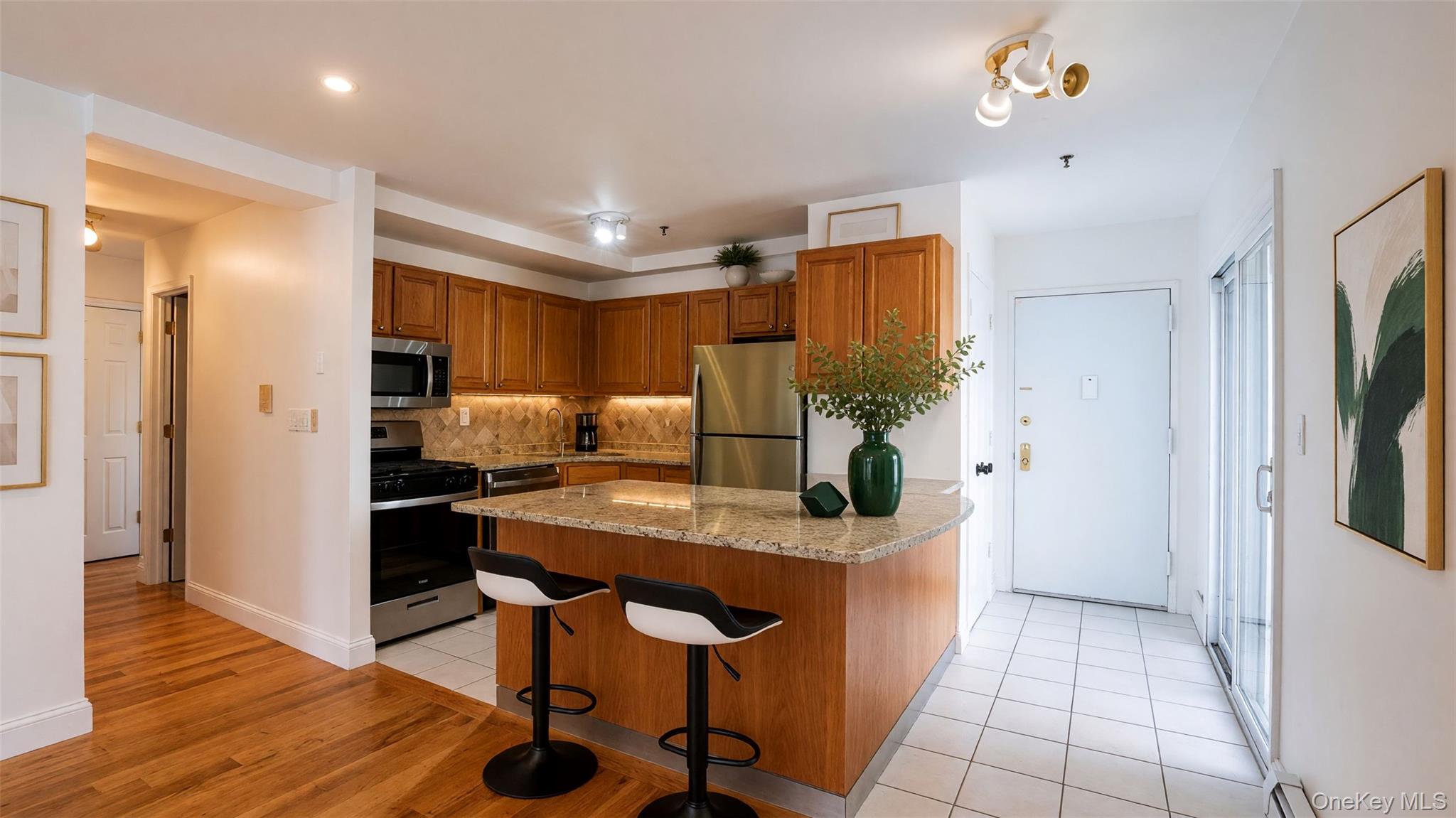 24 Pennyfield Avenue 2c Property Photo 4