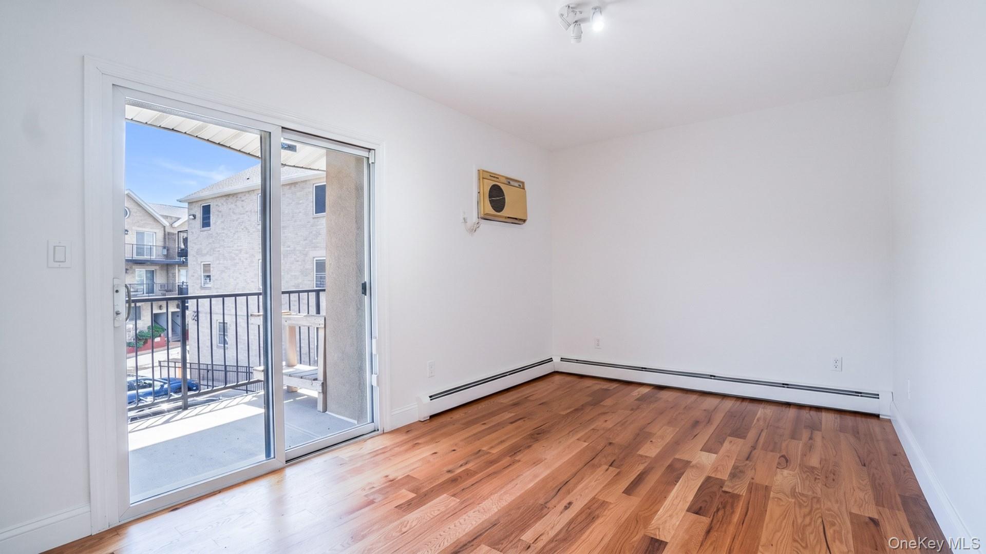 24 Pennyfield Avenue 2c Property Photo 15