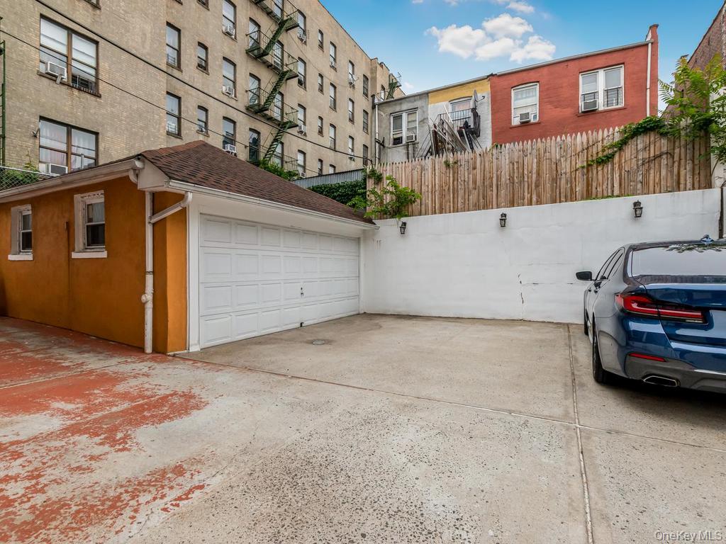 1858 Phelan Place Property Photo 40