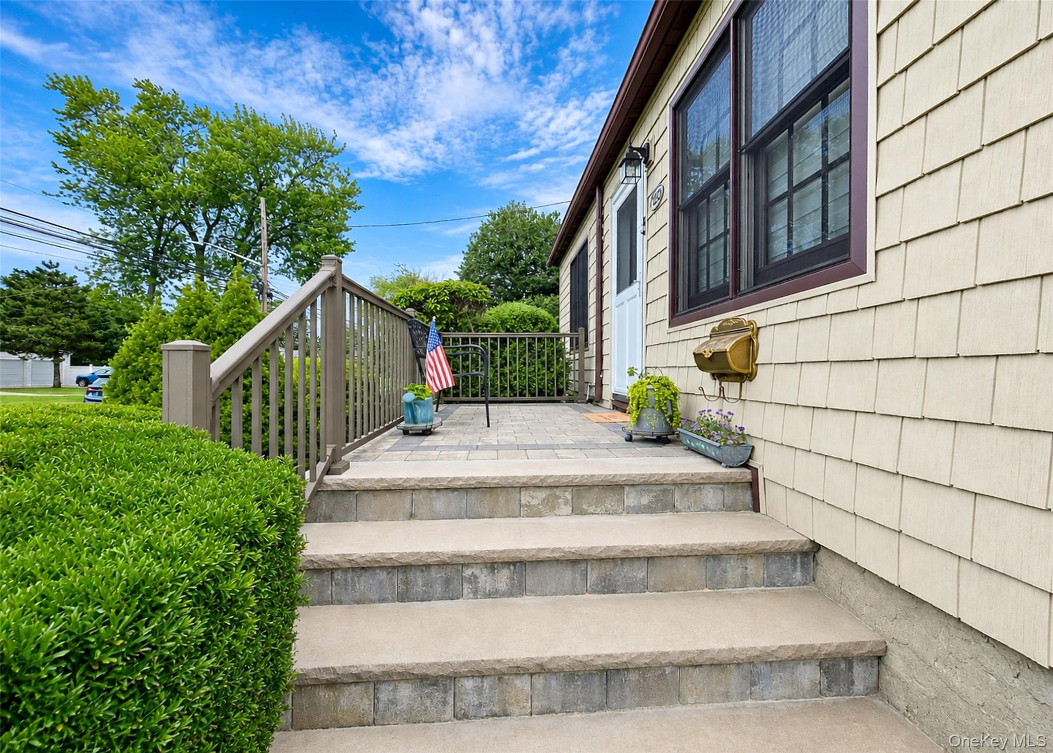 823 5th Street Property Photo 2