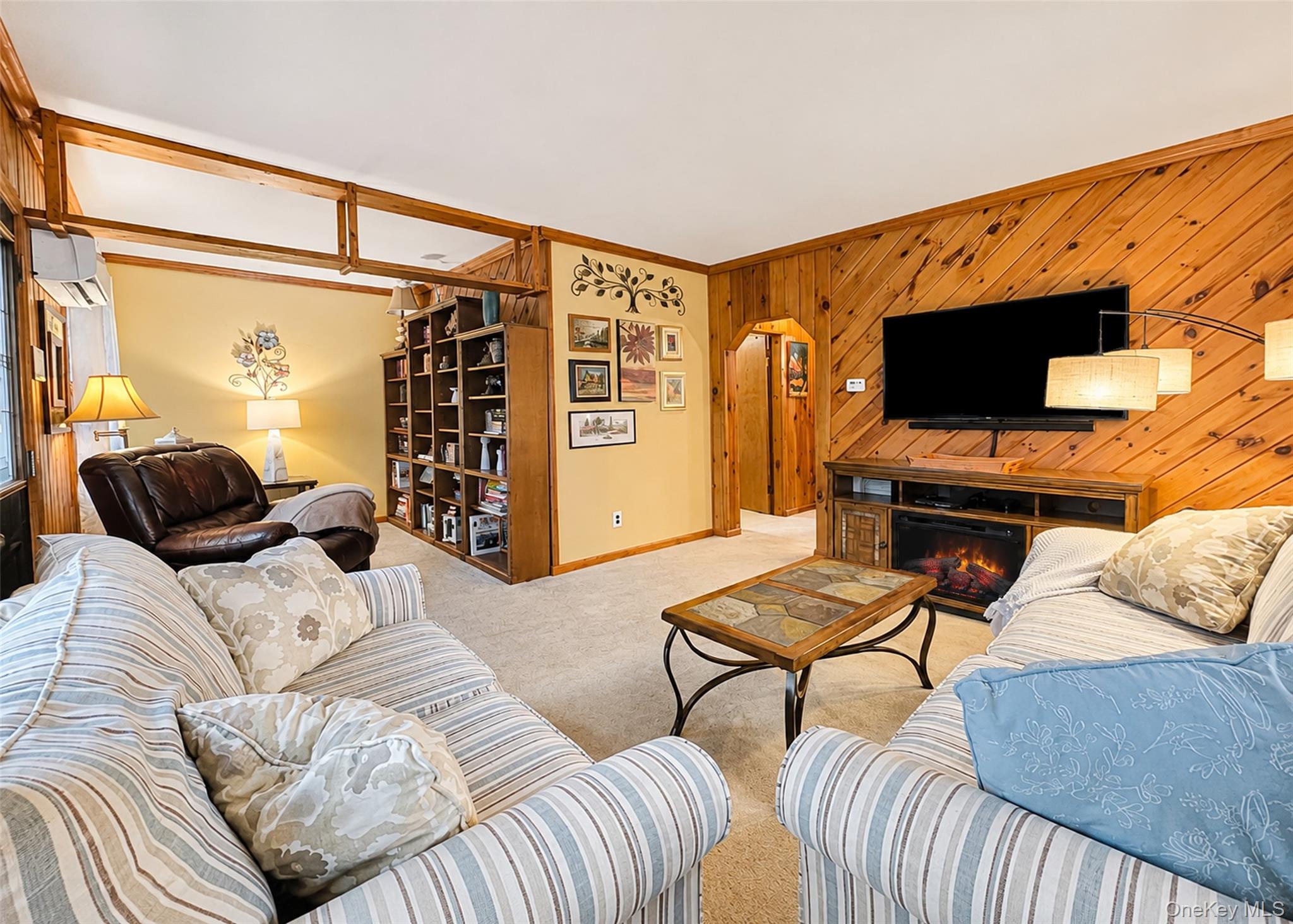 823 5th Street Property Photo 3