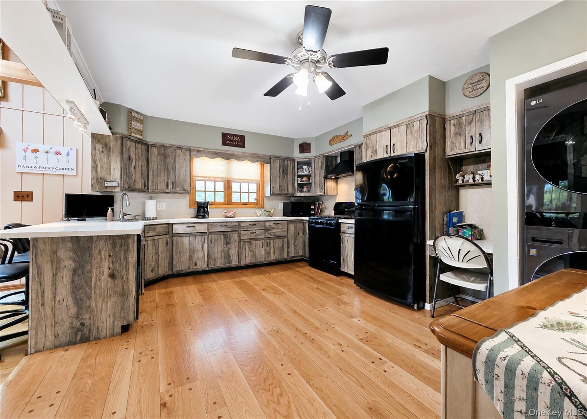 823 5th Street Property Photo 7