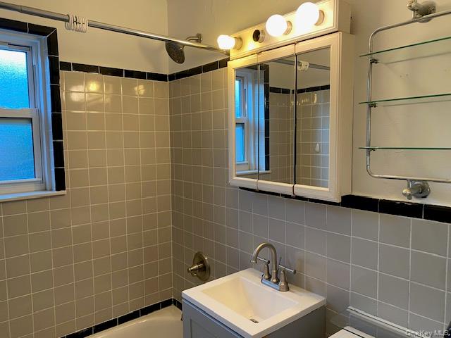 264-25 Langston Avenue A-1 Property Photo 9