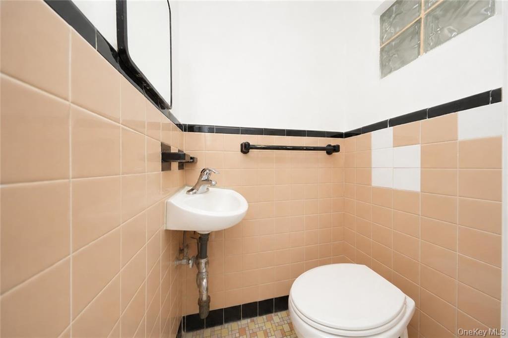 2118 E 26th Street Property Photo 27