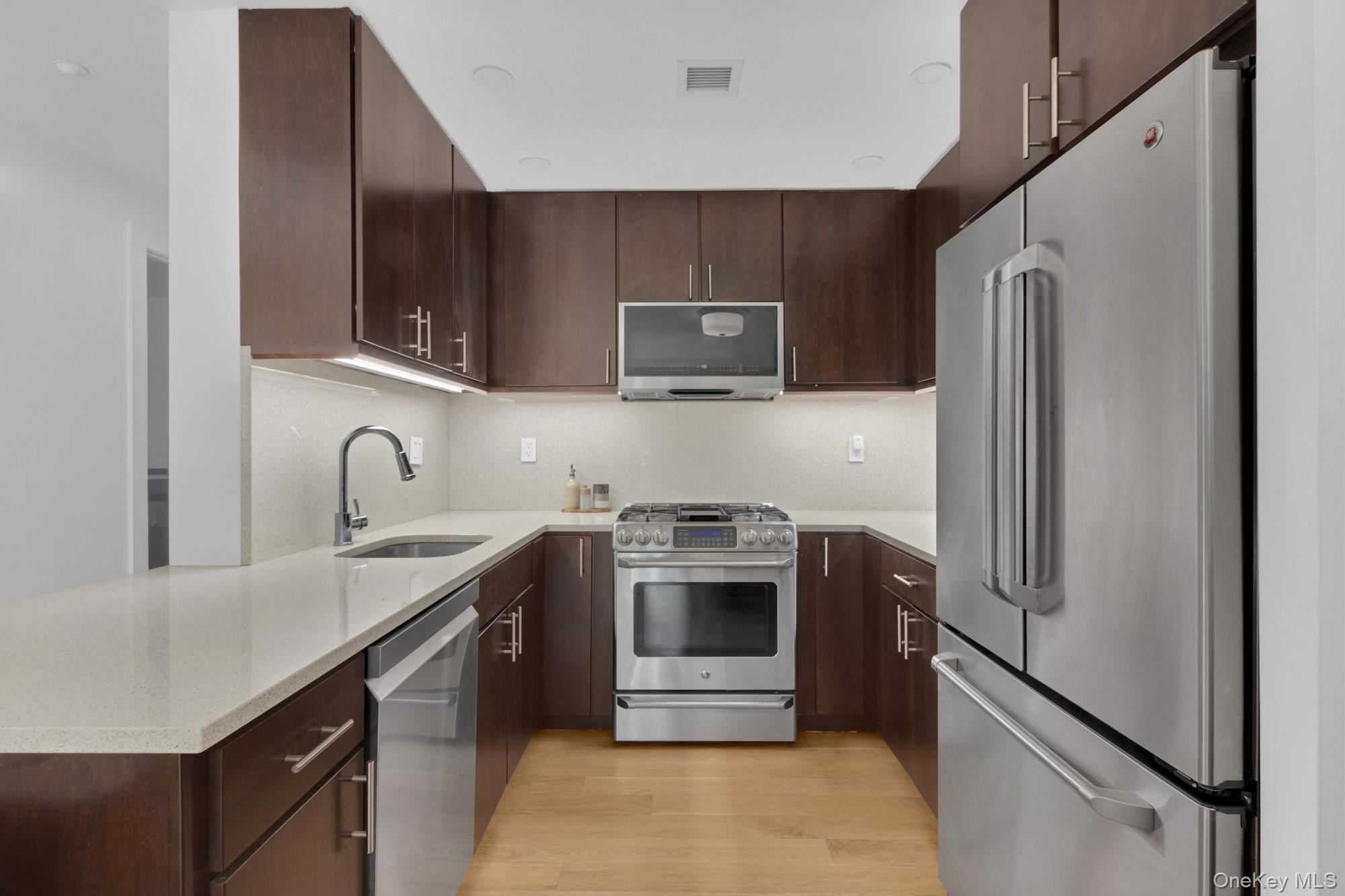 152 E 118th Street 4c Property Photo 1