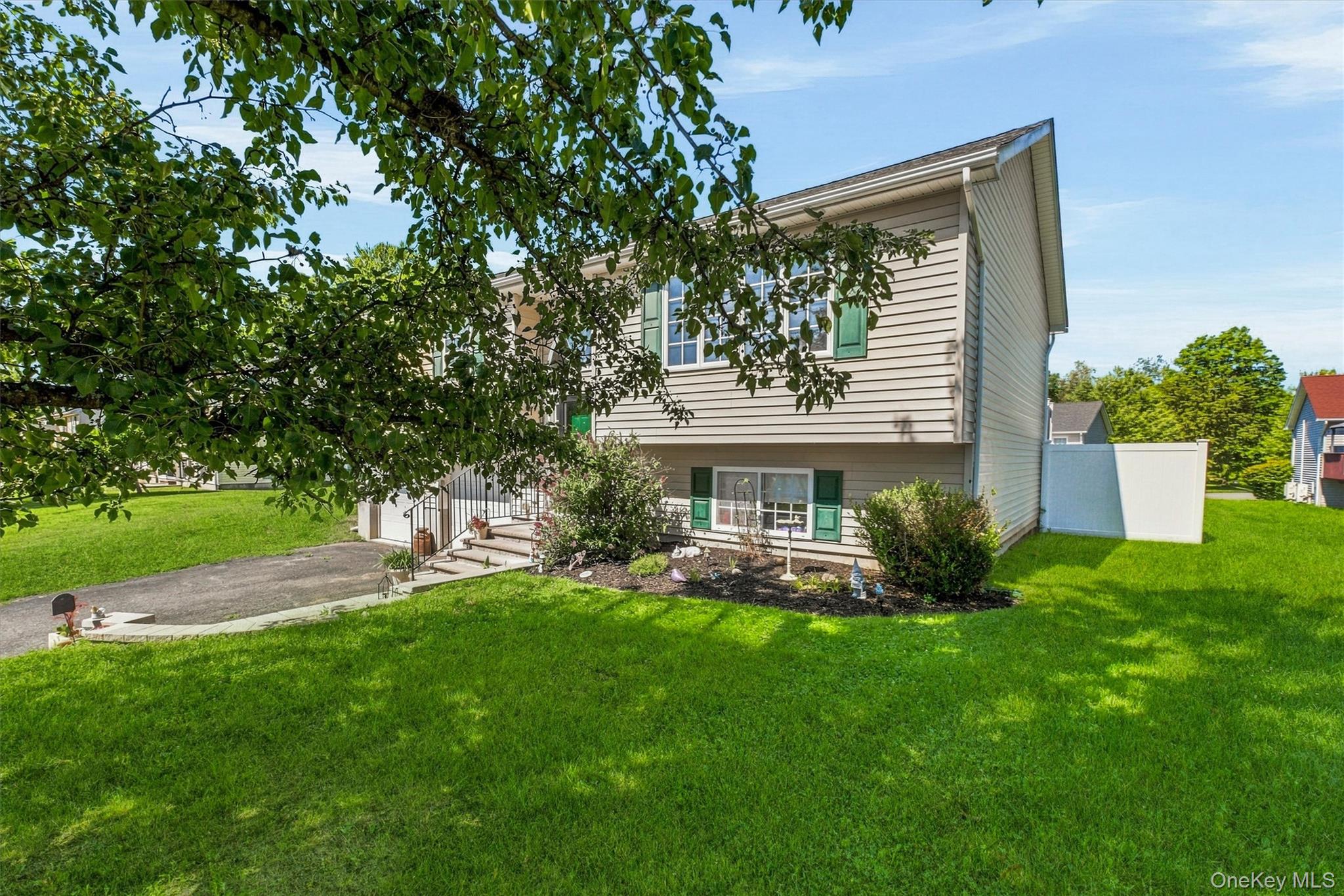 17 Princeton Drive Property Photo 42