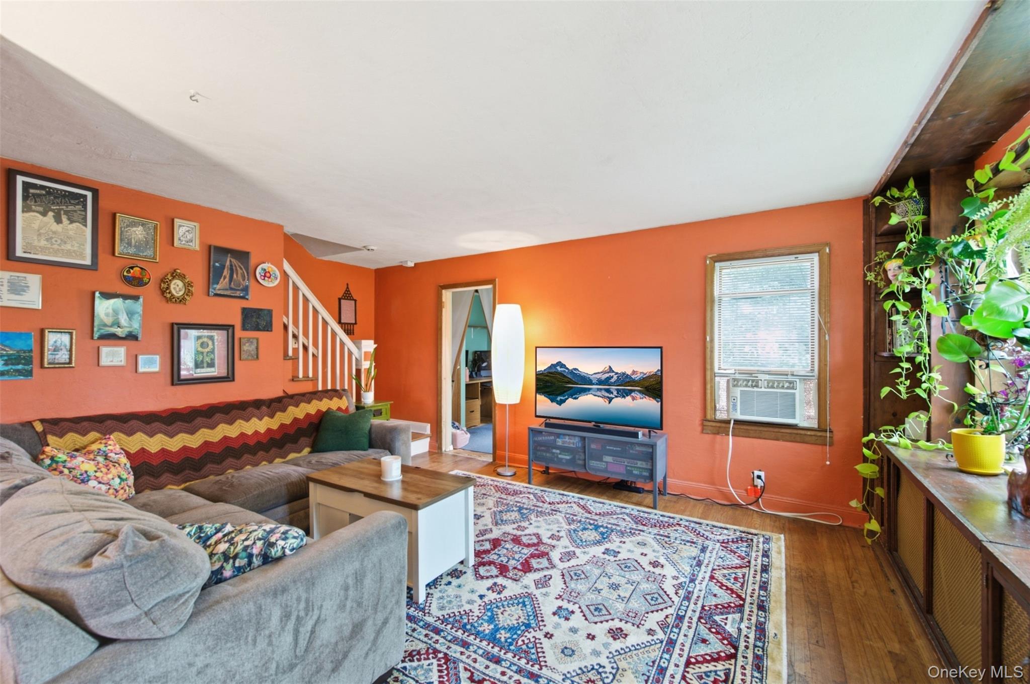 210 Greenlawn Terrace Property Photo 3