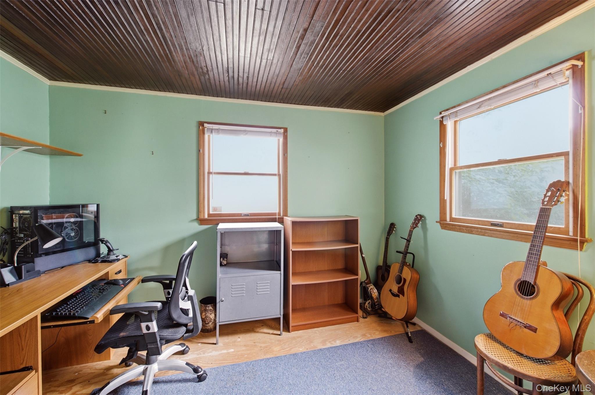 210 Greenlawn Terrace Property Photo 15