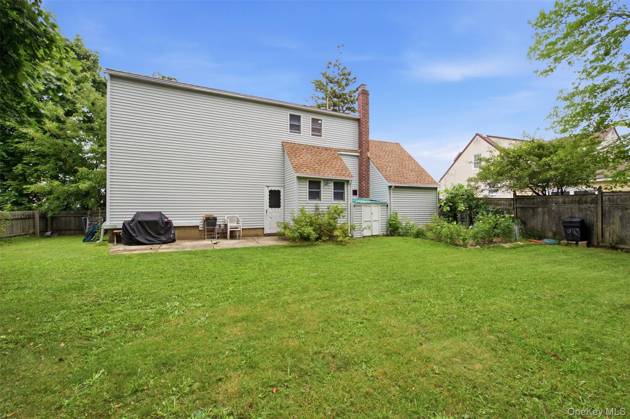210 Greenlawn Terrace Property Photo 22