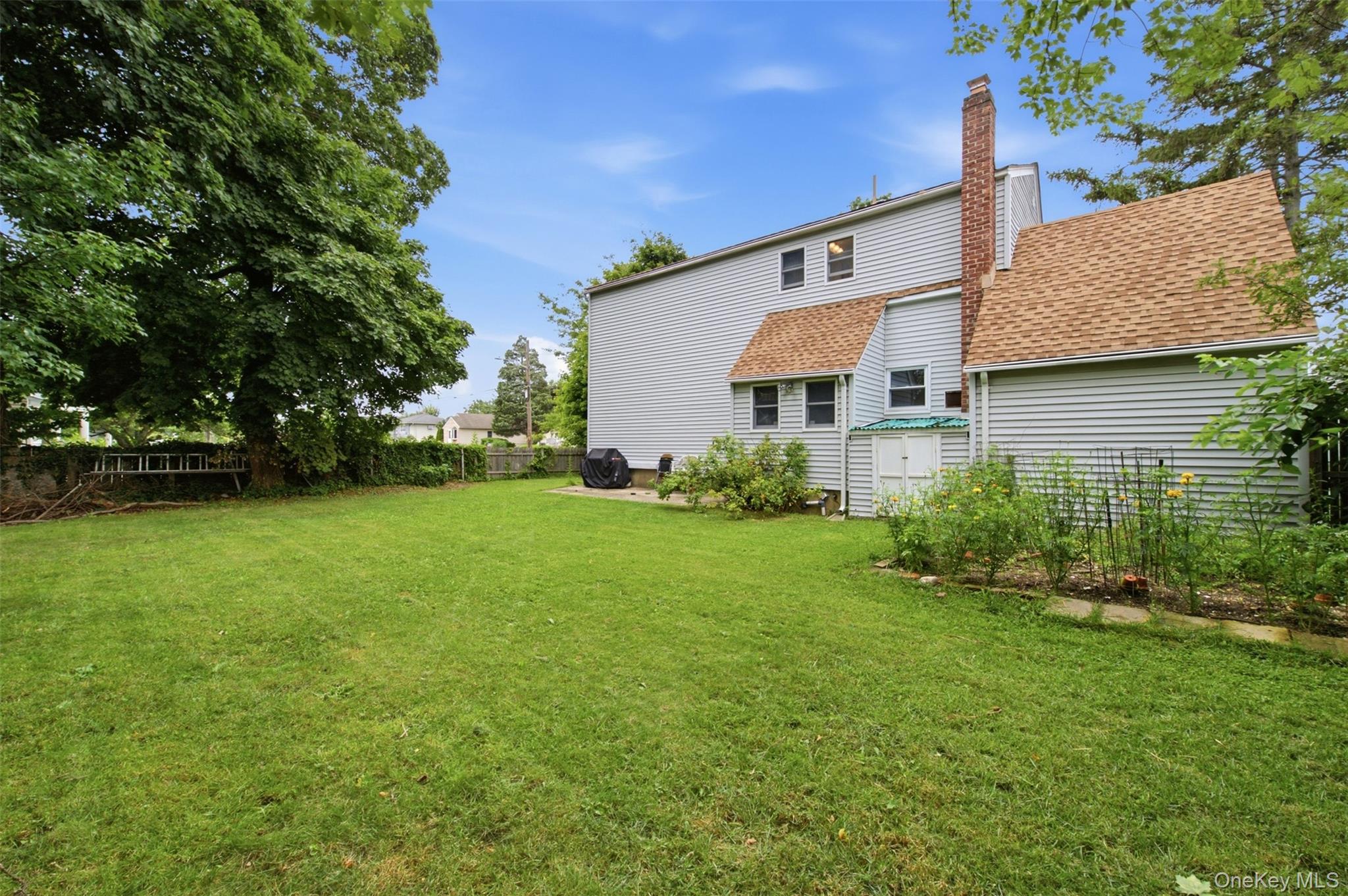 210 Greenlawn Terrace Property Photo 23