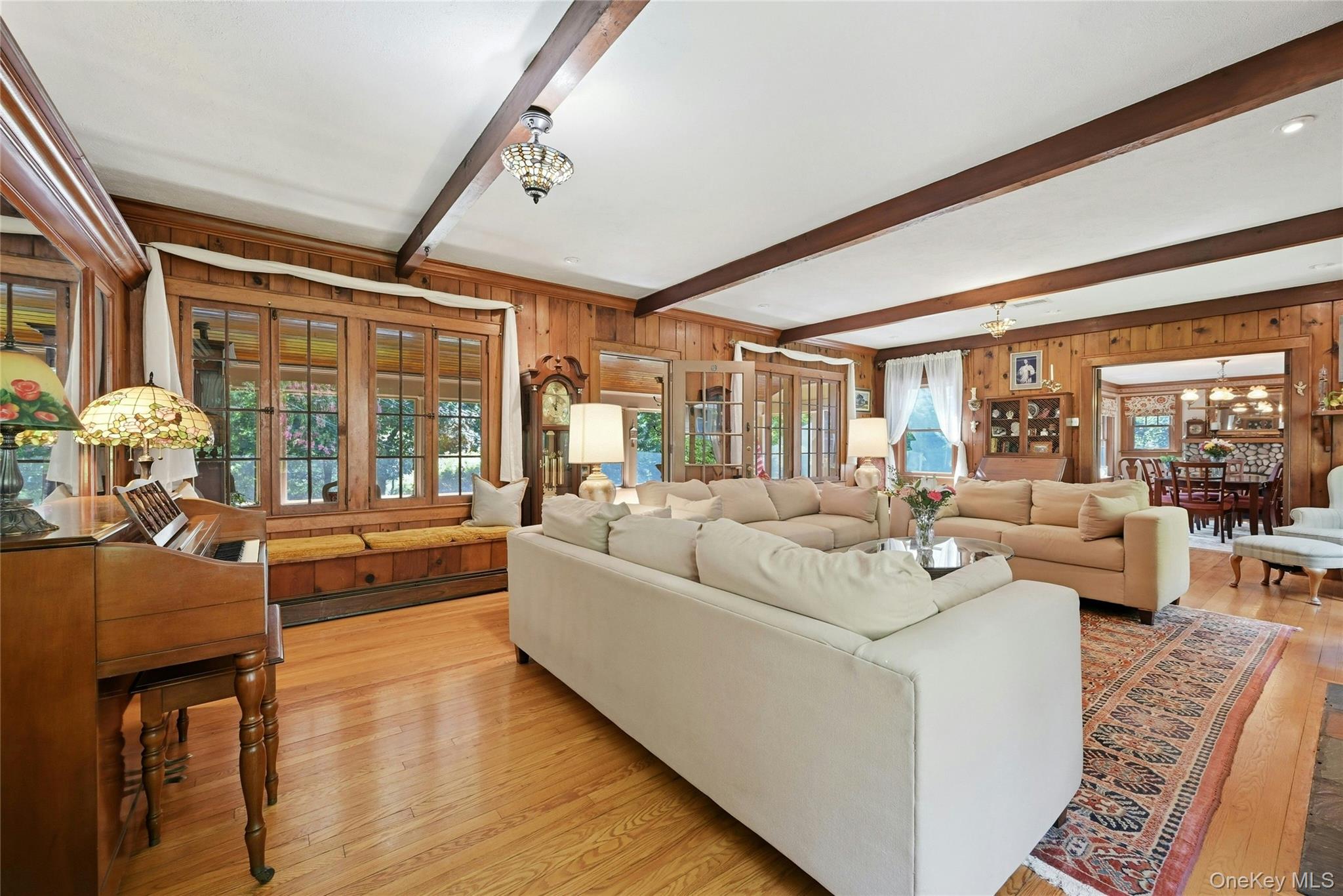 2064 N Country Road Property Photo 7
