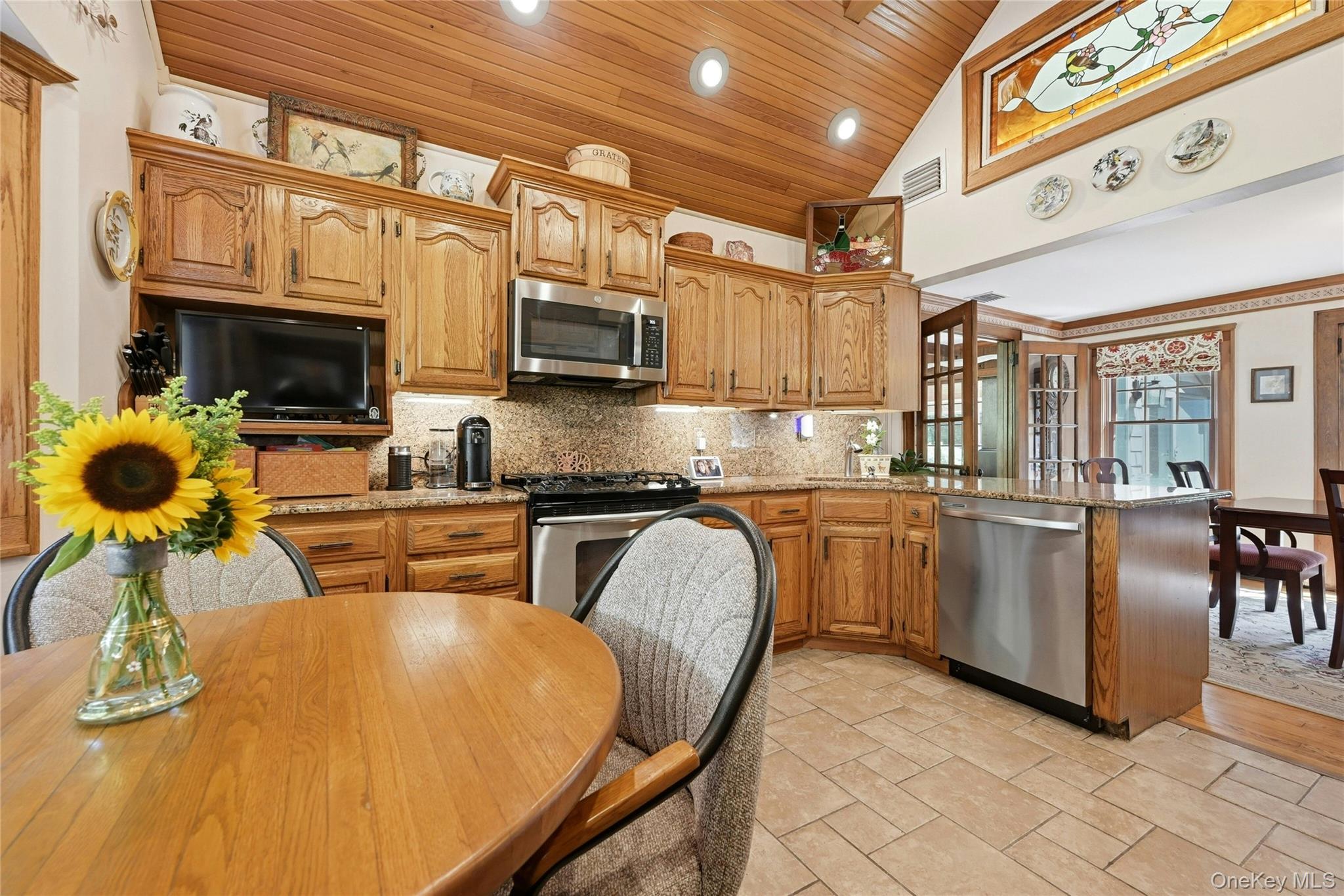 2064 N Country Road Property Photo 16
