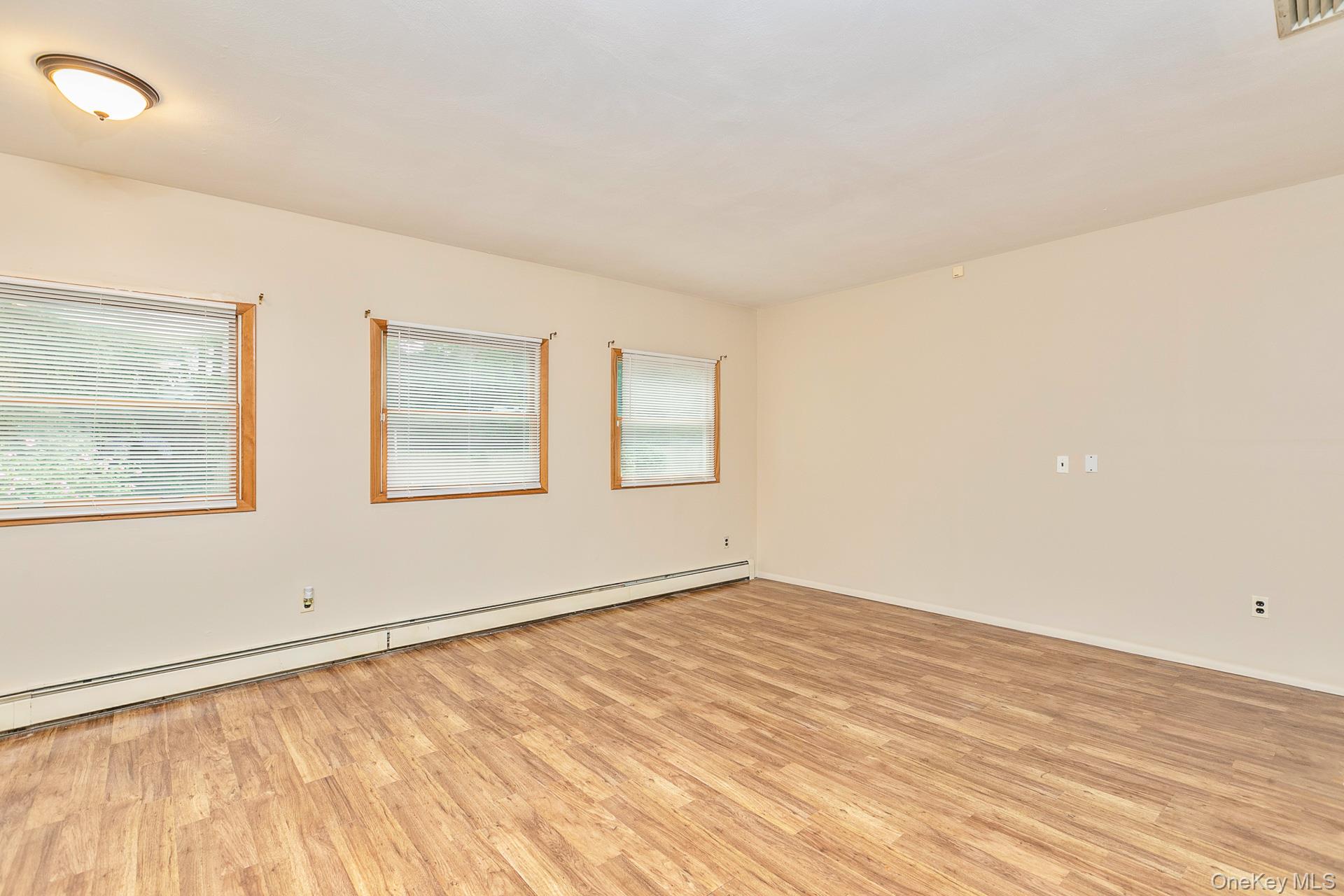 4 Brooktree Court Property Photo 7