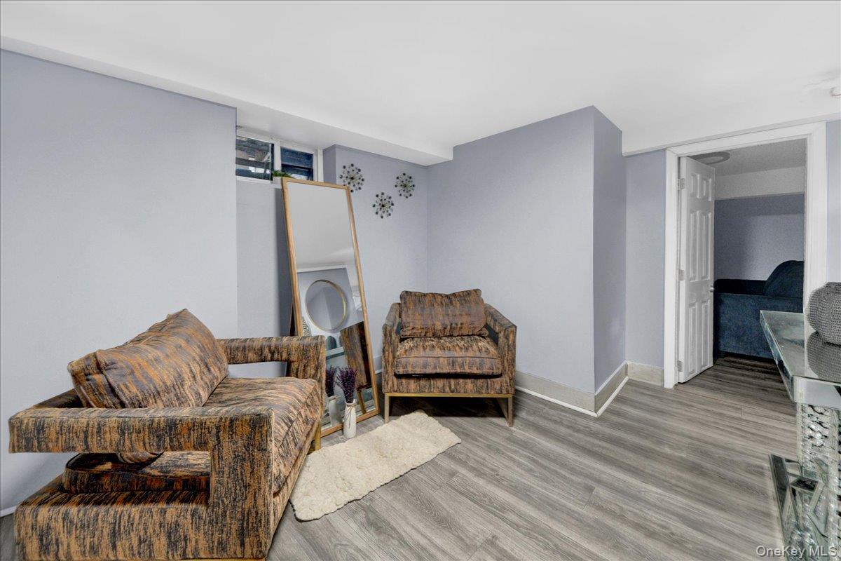 2639 Decatur Avenue Property Photo 14
