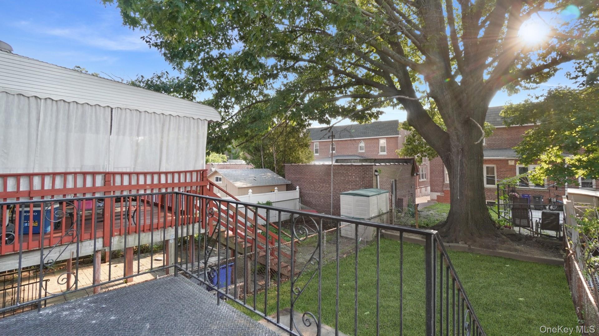 2539 Yates Avenue Property Photo 25