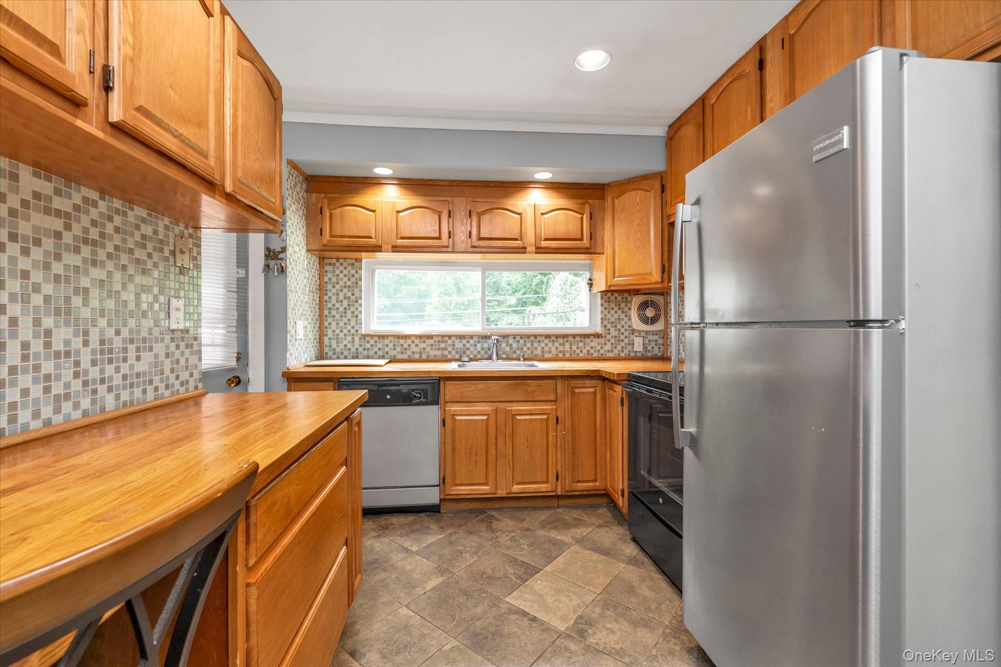 480 Richmond Road Property Photo 7