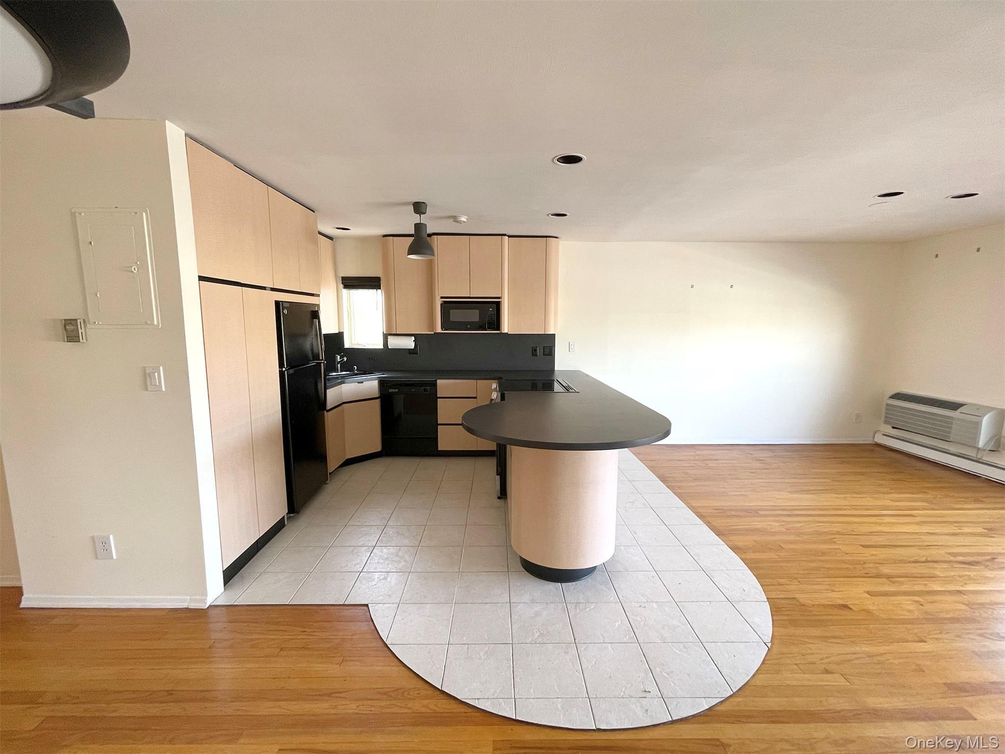 750 Lido Boulevard 24b Upper Property Photo 2