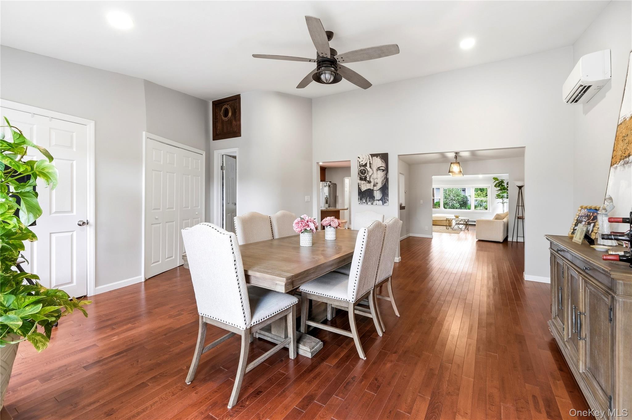 12 S Bay Avenue Property Photo 13
