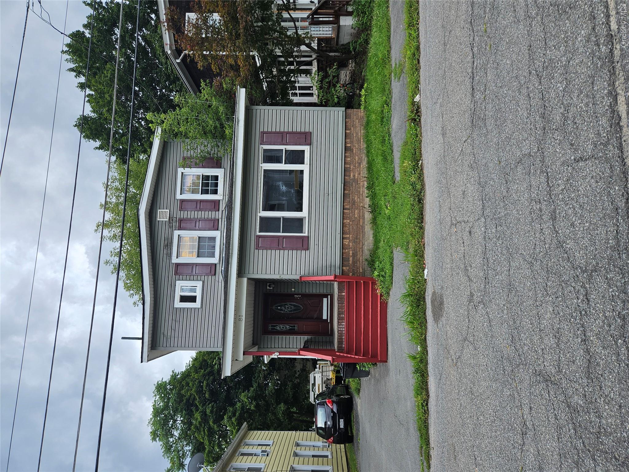 81 Franklin Street Property Photo 2