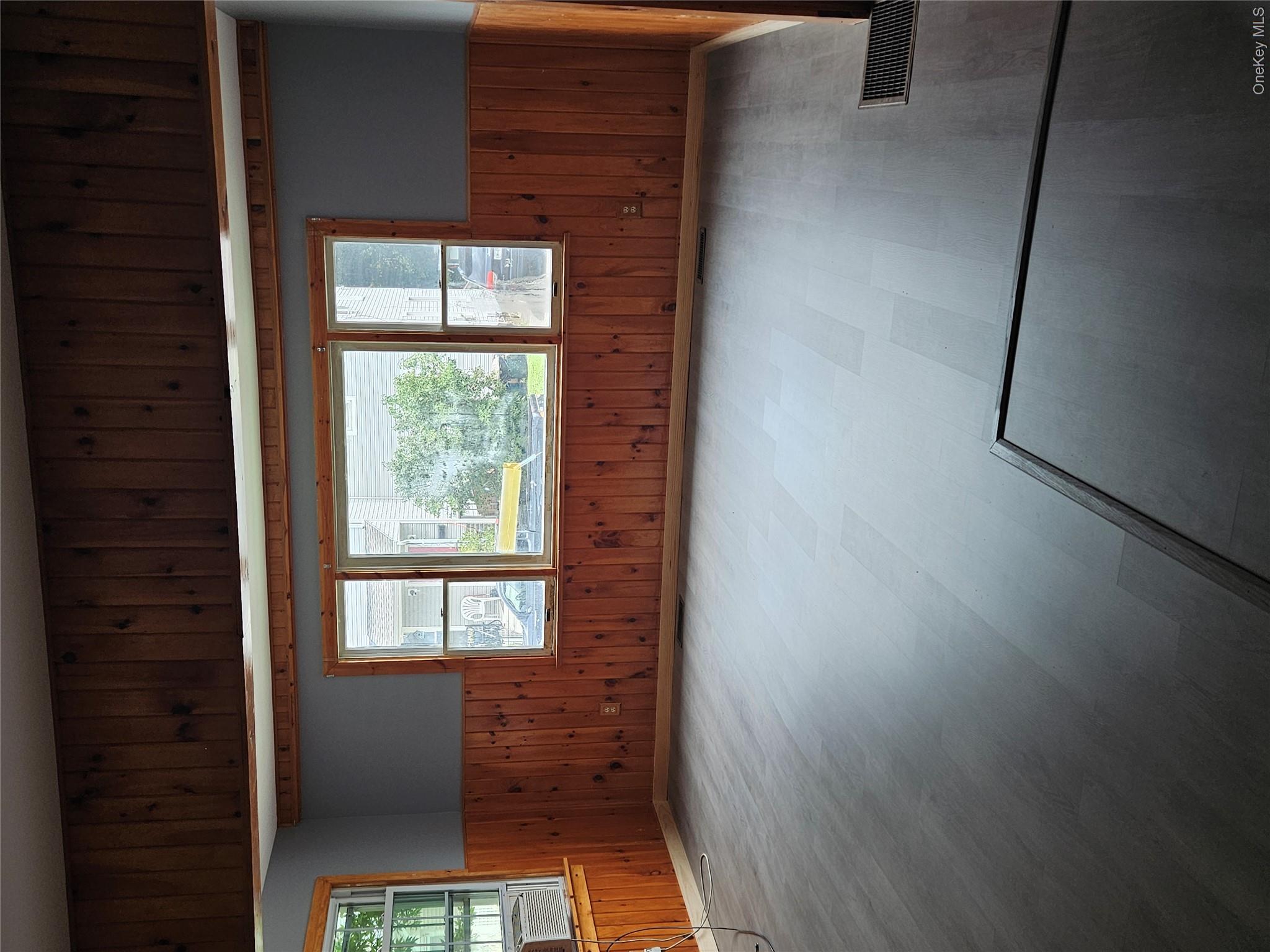 81 Franklin Street Property Photo 11