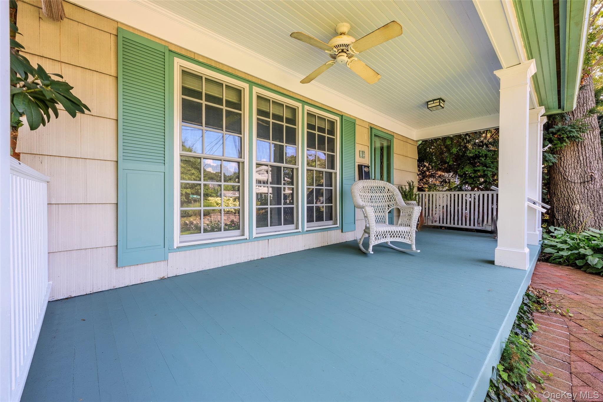 84 Oak Street Property Photo 3