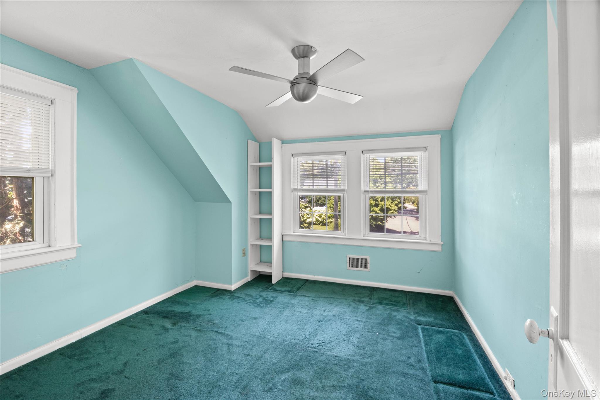 84 Oak Street Property Photo 33