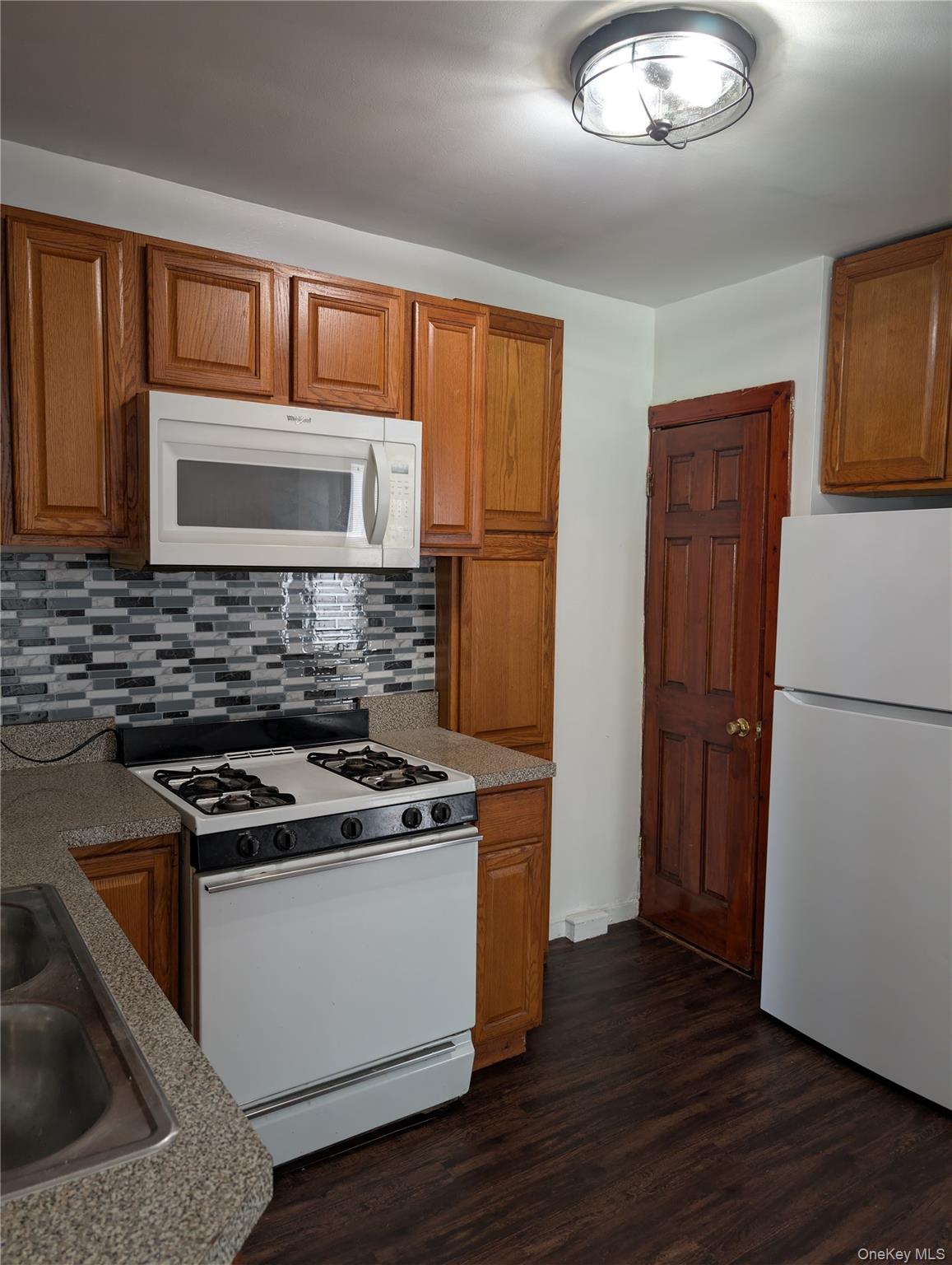 326 1st Street Property Photo 10