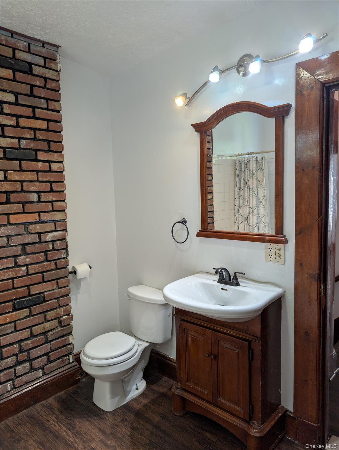326 1st Street Property Photo 22
