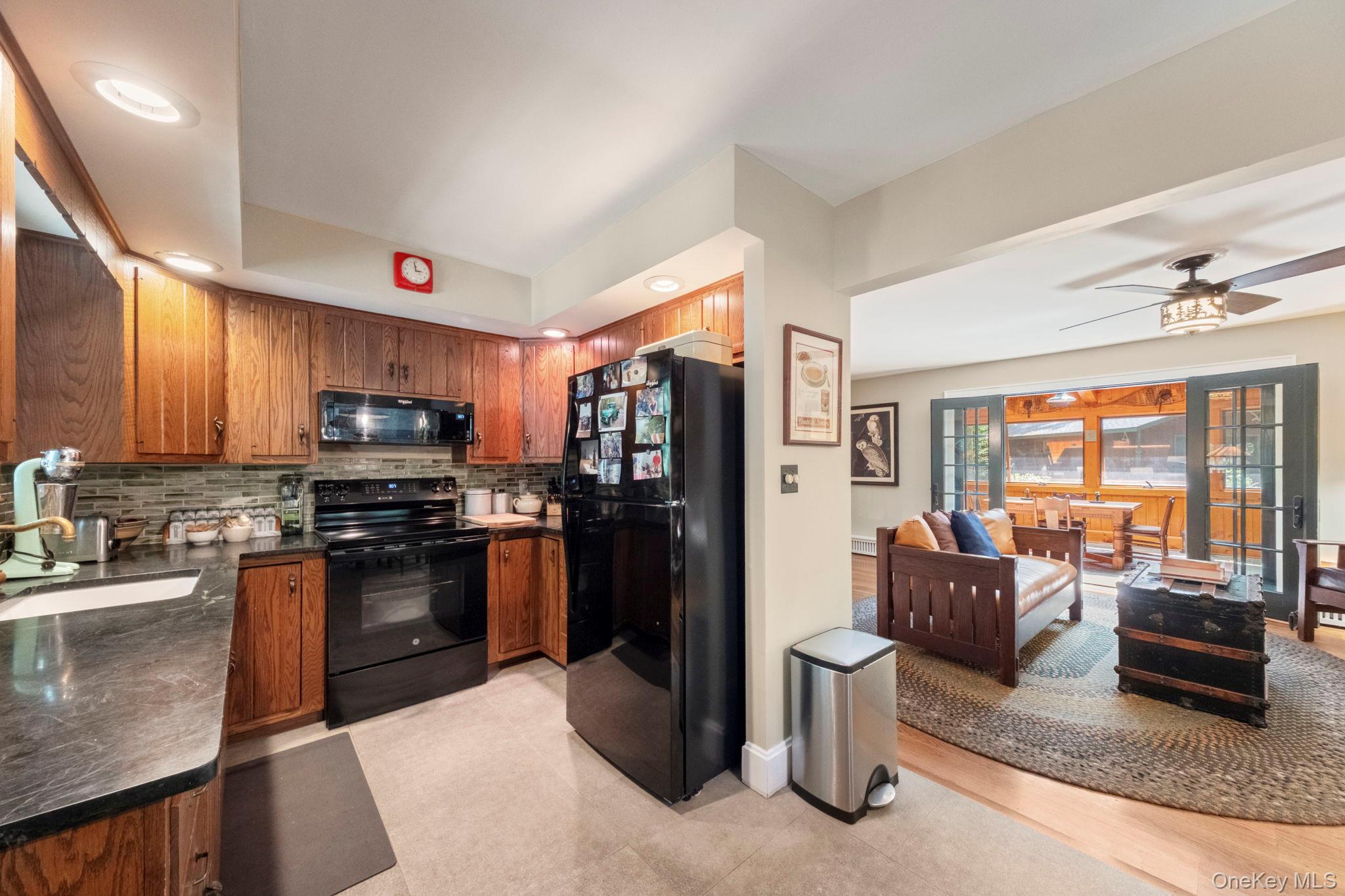159 S Shore Drive Property Photo 4