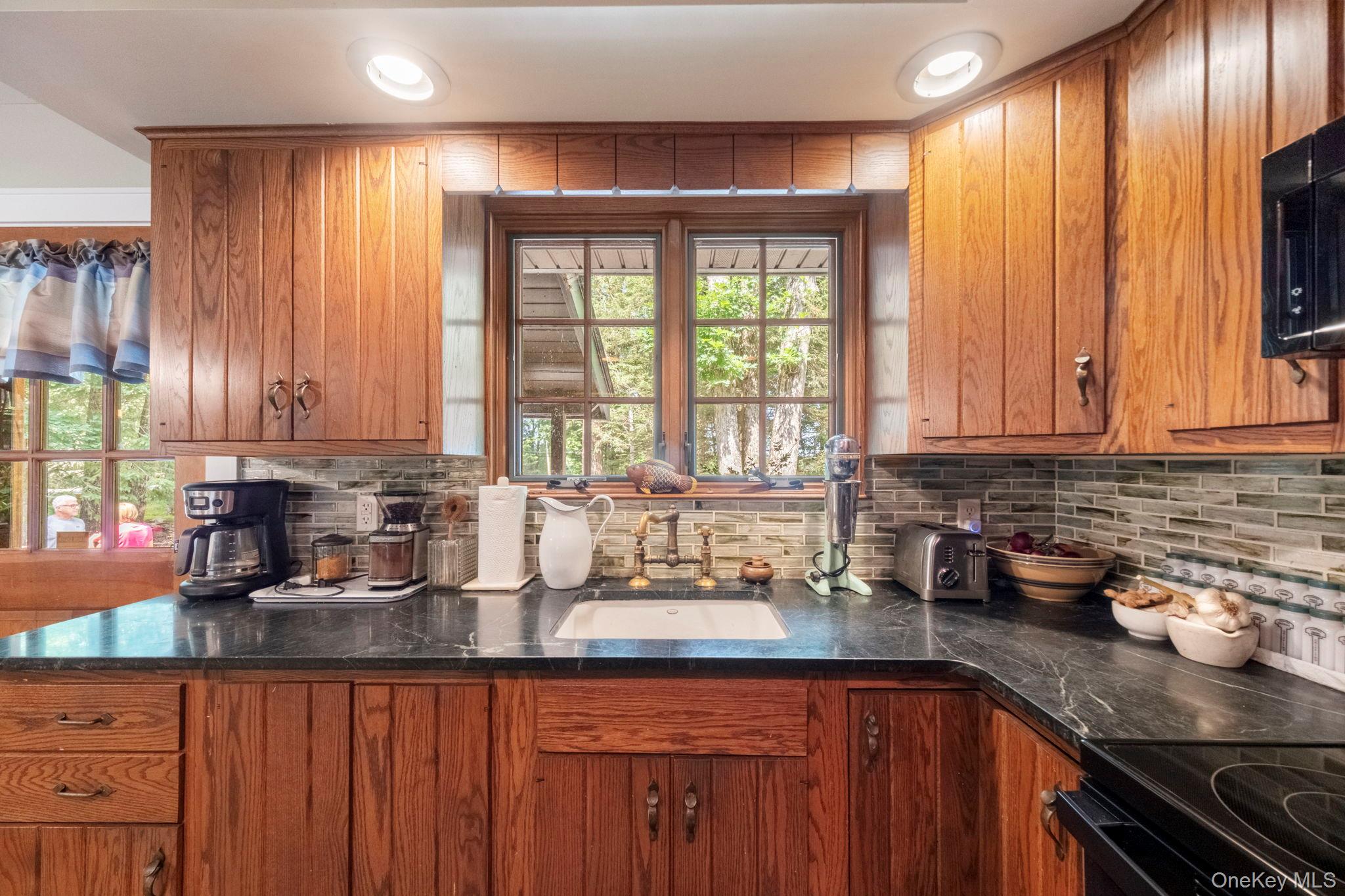 159 S Shore Drive Property Photo 7
