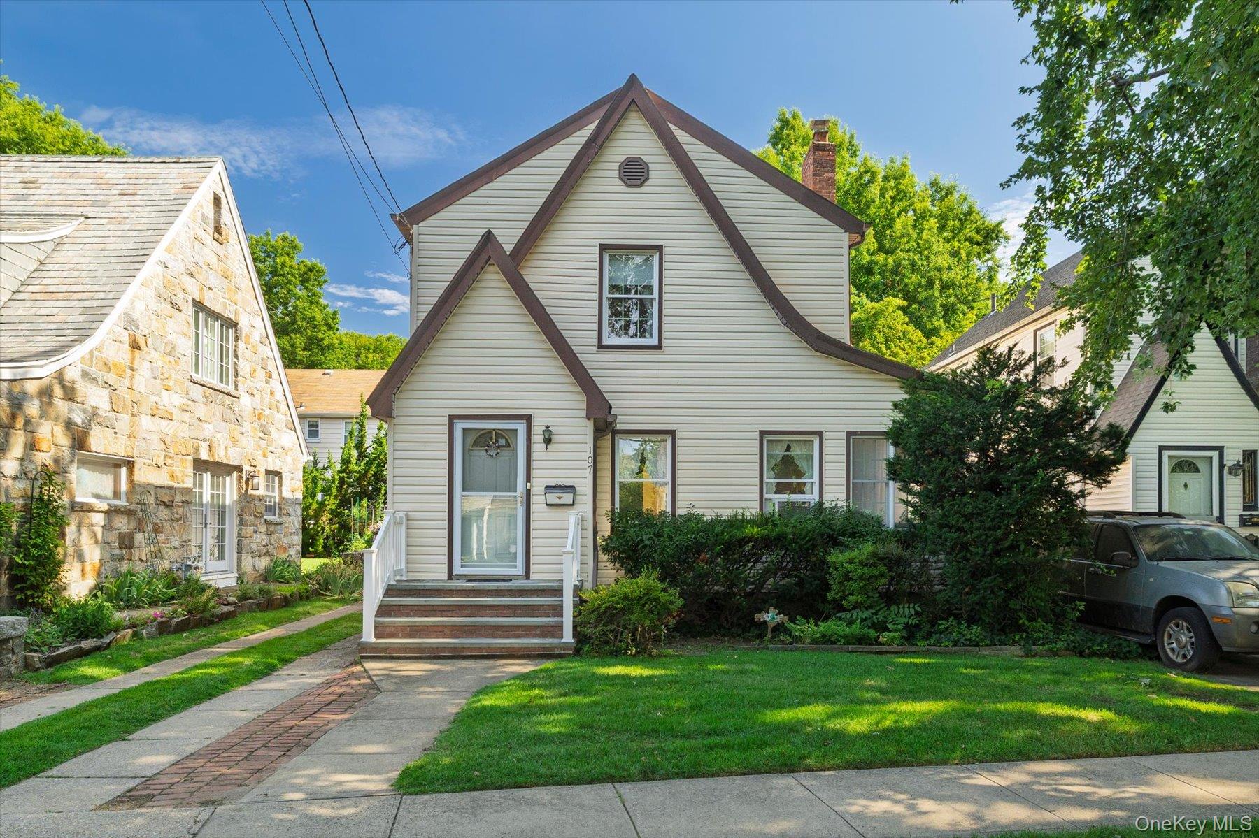 107 Cherry Street Property Photo 1