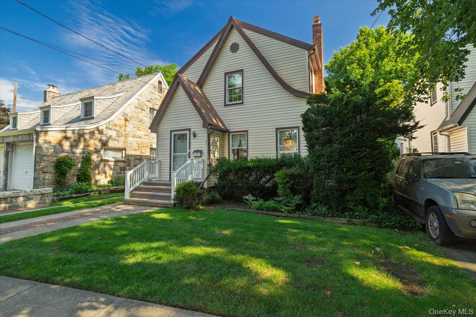 107 Cherry Street Property Photo 2