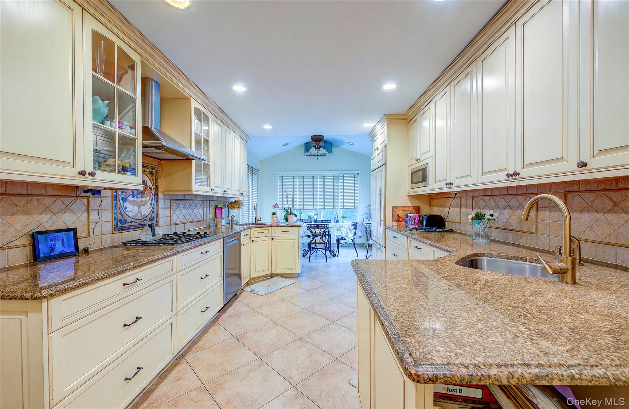 75-12 174th Street Property Photo 13