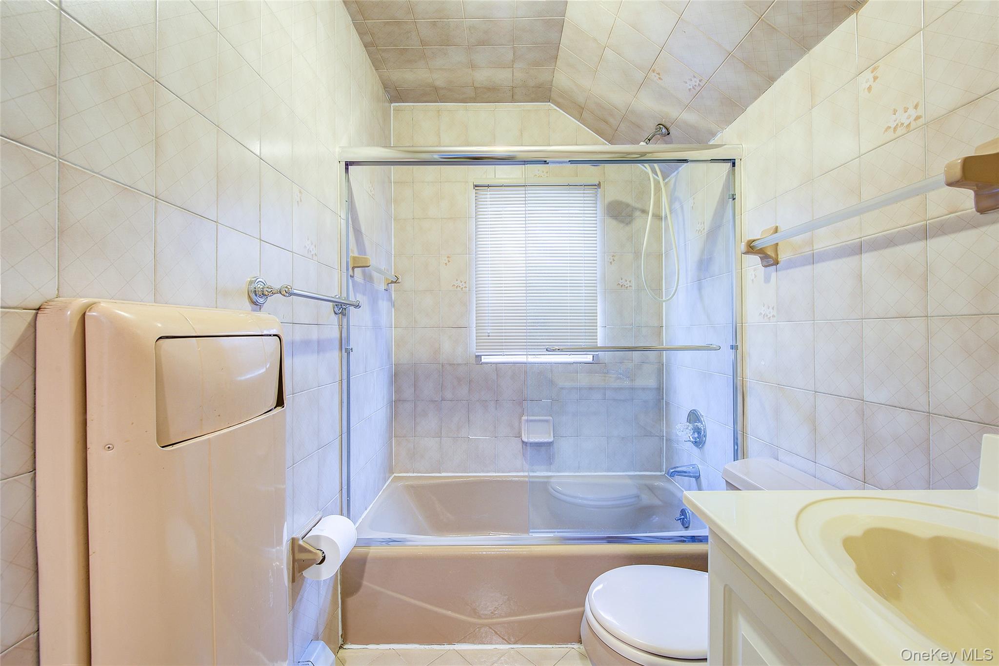 75-12 174th Street Property Photo 42