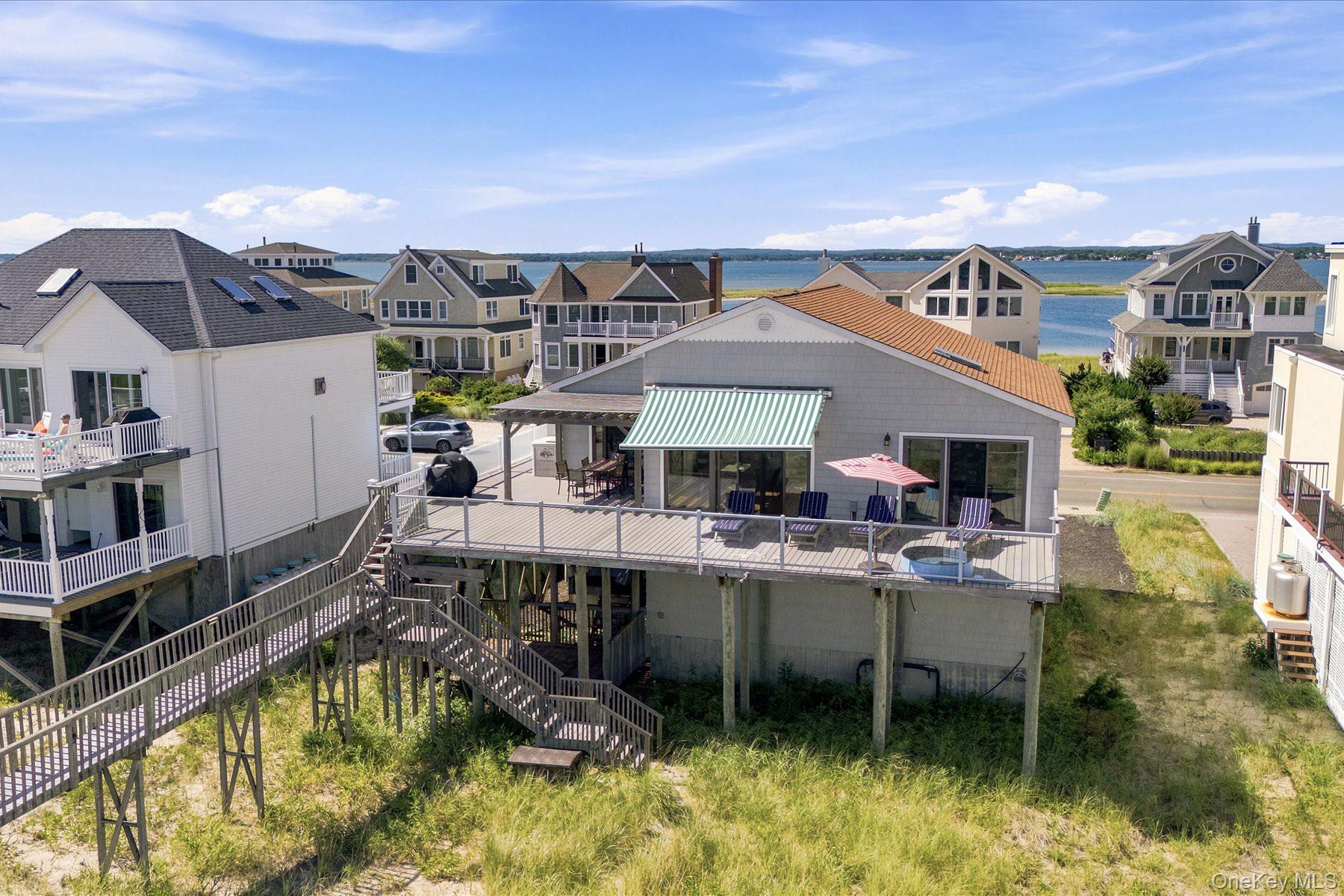 717 Dune Road Property Photo 2