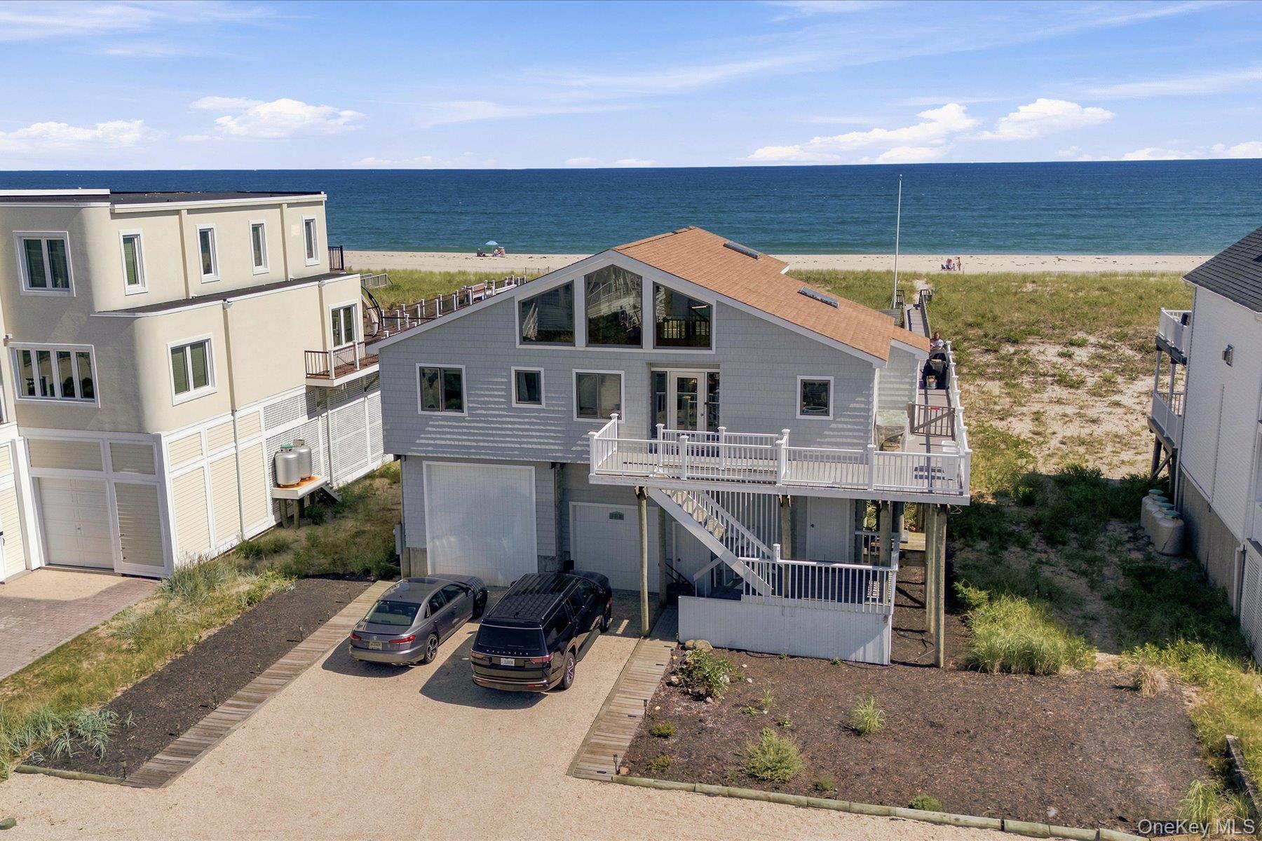 717 Dune Road Property Photo 3