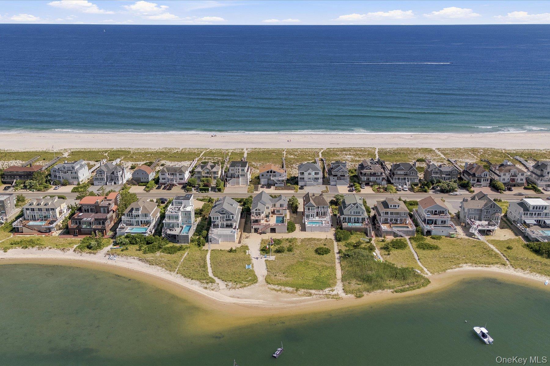 717 Dune Road Property Photo 20