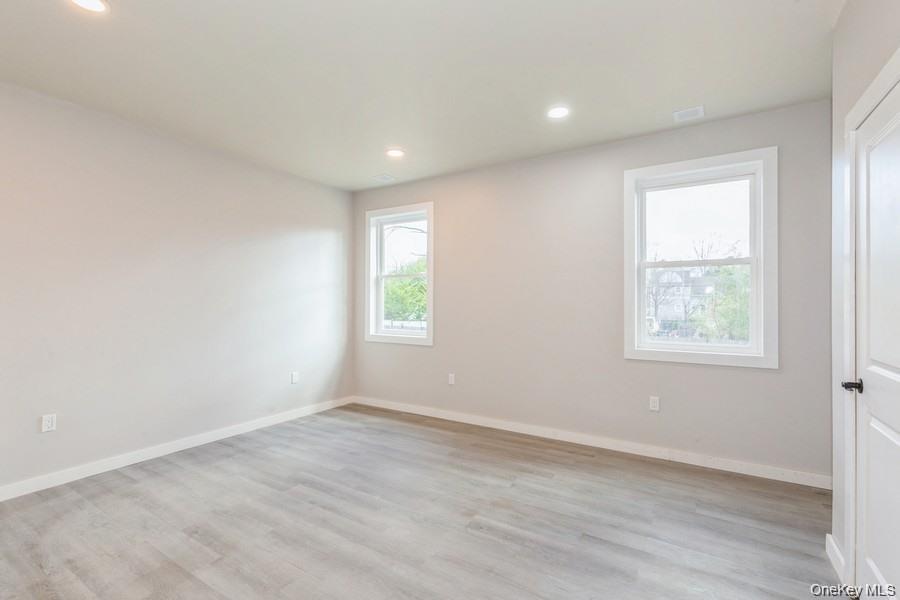 125 Lynbrook Drive Property Photo 13