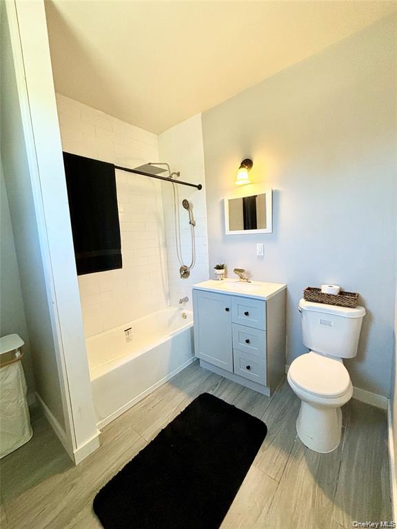 125 Lynbrook Drive Property Photo 15