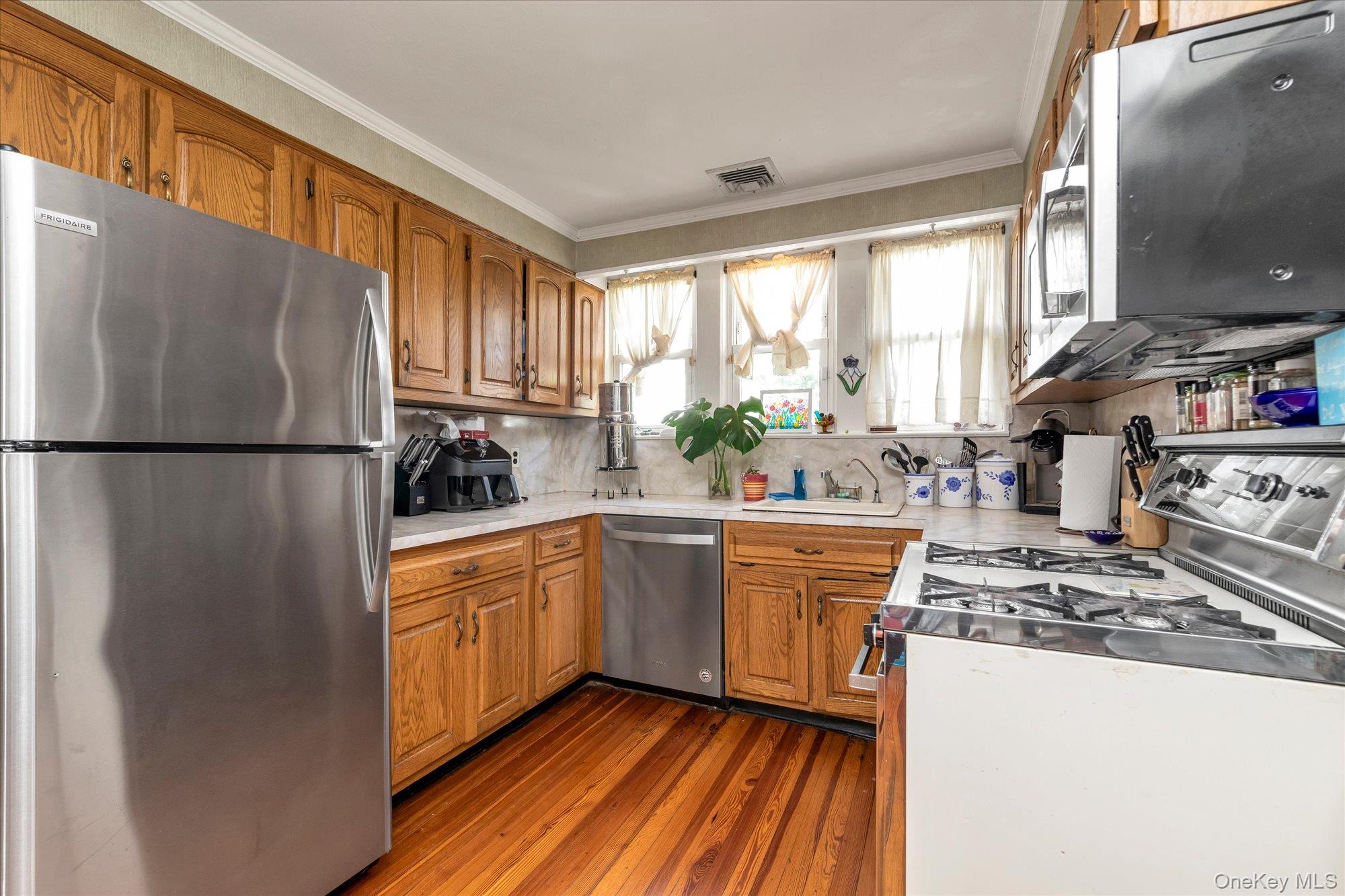 57 Raymond Street Property Photo 8