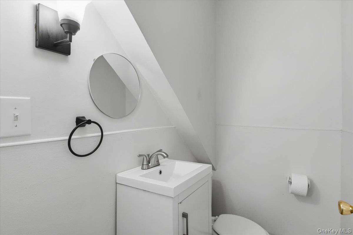 695 & 698 South Rd. Property Photo 12