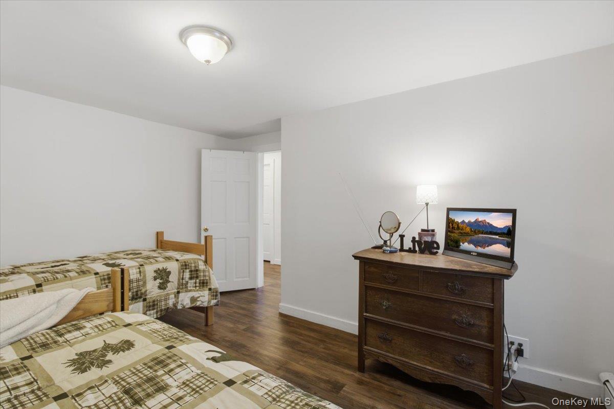 695 & 698 South Rd. Property Photo 16